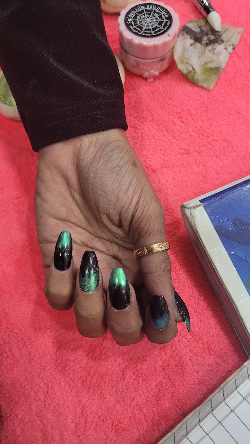 Petal Glow Makeup And Nail Studio Manish Nagar, make-up artist in Besa Pipla, India, photo 4 of 10